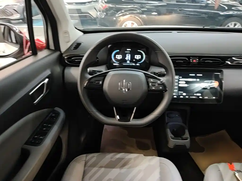 Leapmotor Leapmotor T03 — миниатюра 11