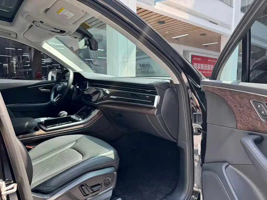 Audi Q7 — миниатюра 16