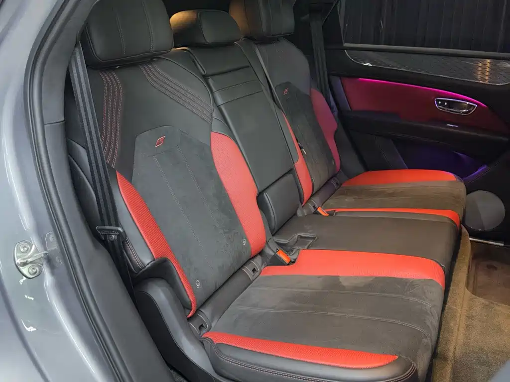Bentley Bentayga — миниатюра 14