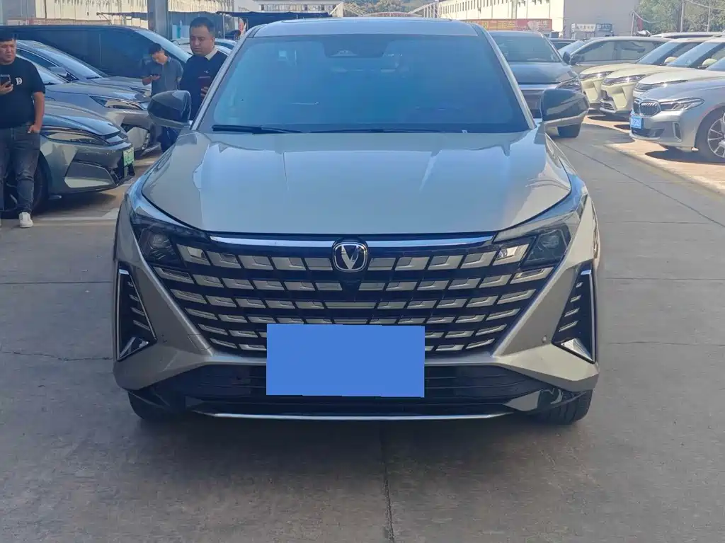 Changan UNI-Z New Energy — миниатюра 2
