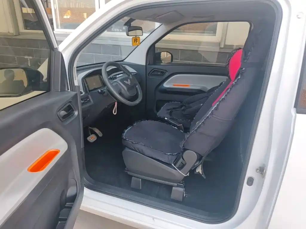 Wuling MINIEV — миниатюра 16