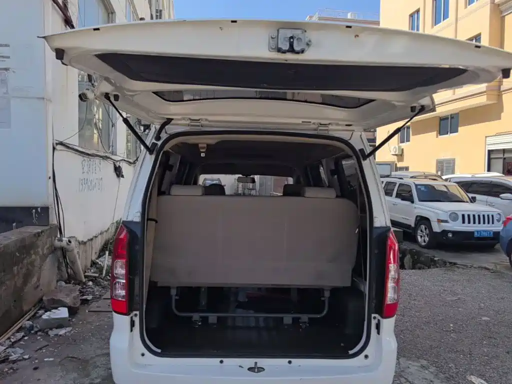 Wuling Hongguang V — миниатюра 19