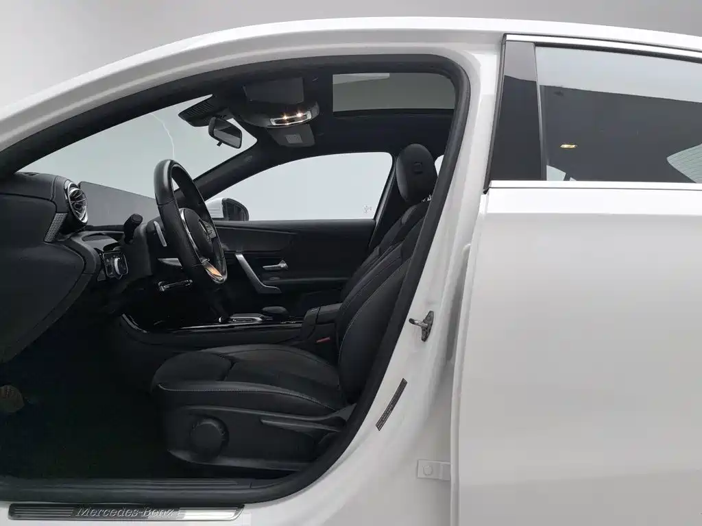Mercedes-Benz A-Class — миниатюра 10