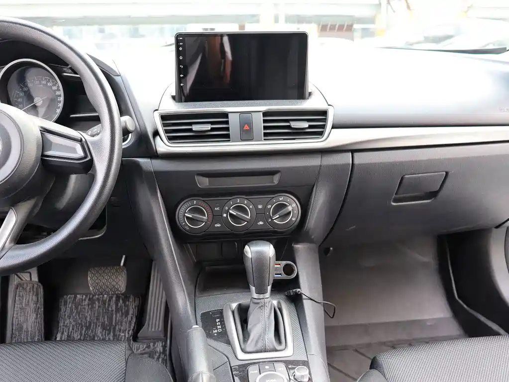 Mazda 3 Axela — миниатюра 14