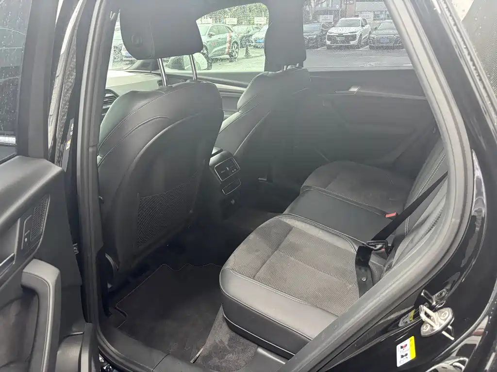 Audi Q5L Sportback — миниатюра 11