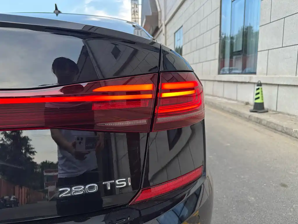 Volkswagen Passat 2023 280TSI Elite