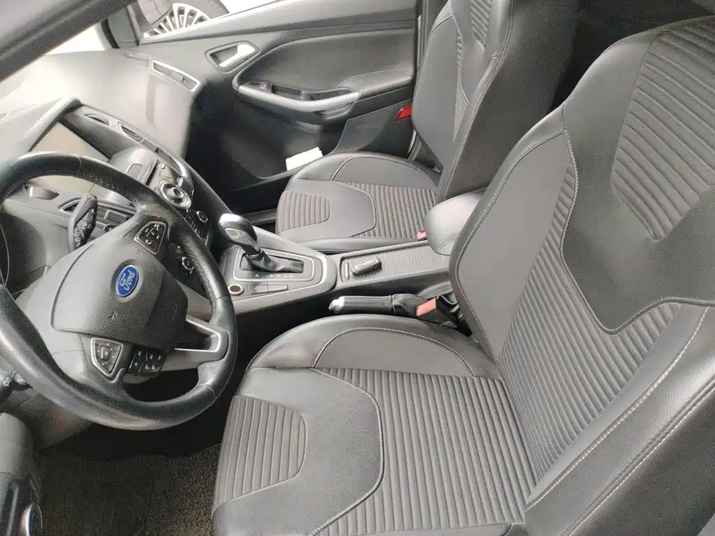 Ford Focus — миниатюра 11