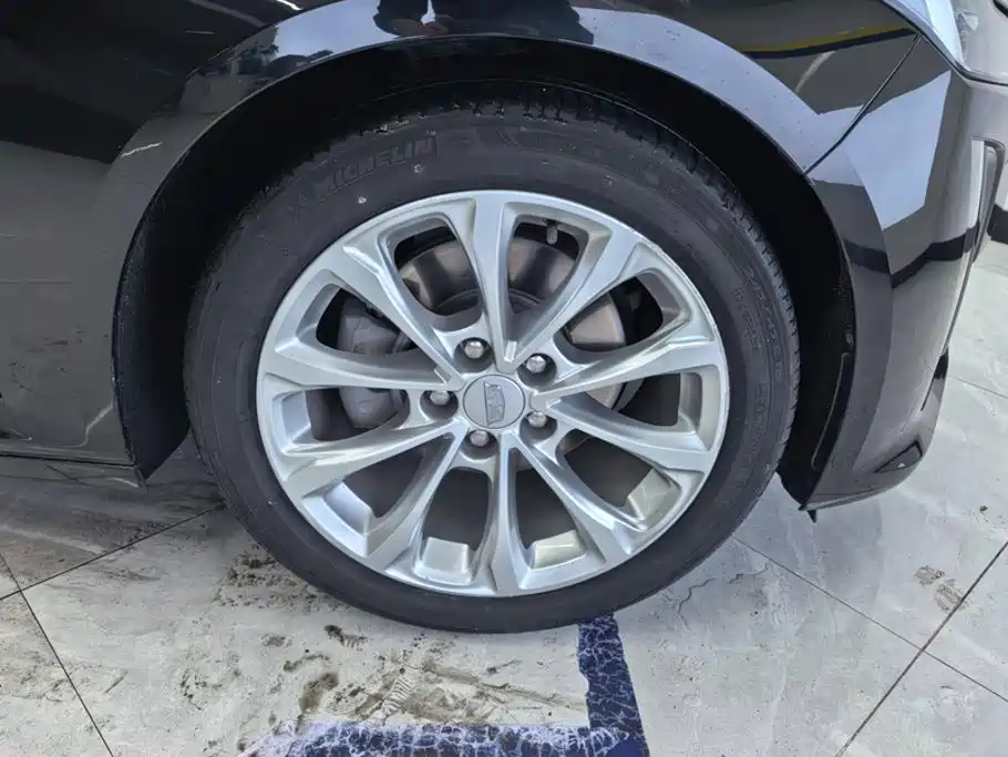 Cadillac CT5 — миниатюра 6