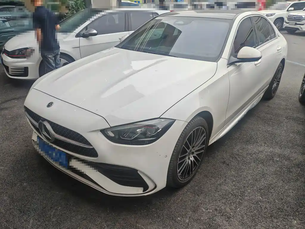 Mercedes-Benz C-Class 2024