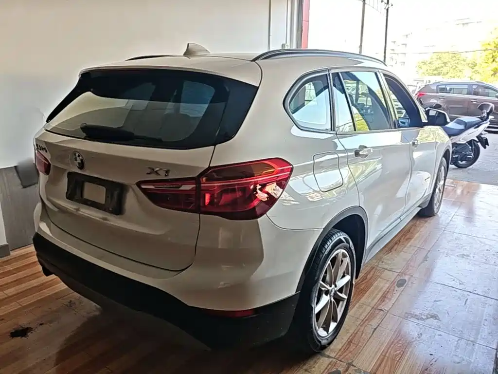 BMW X1 — миниатюра 7