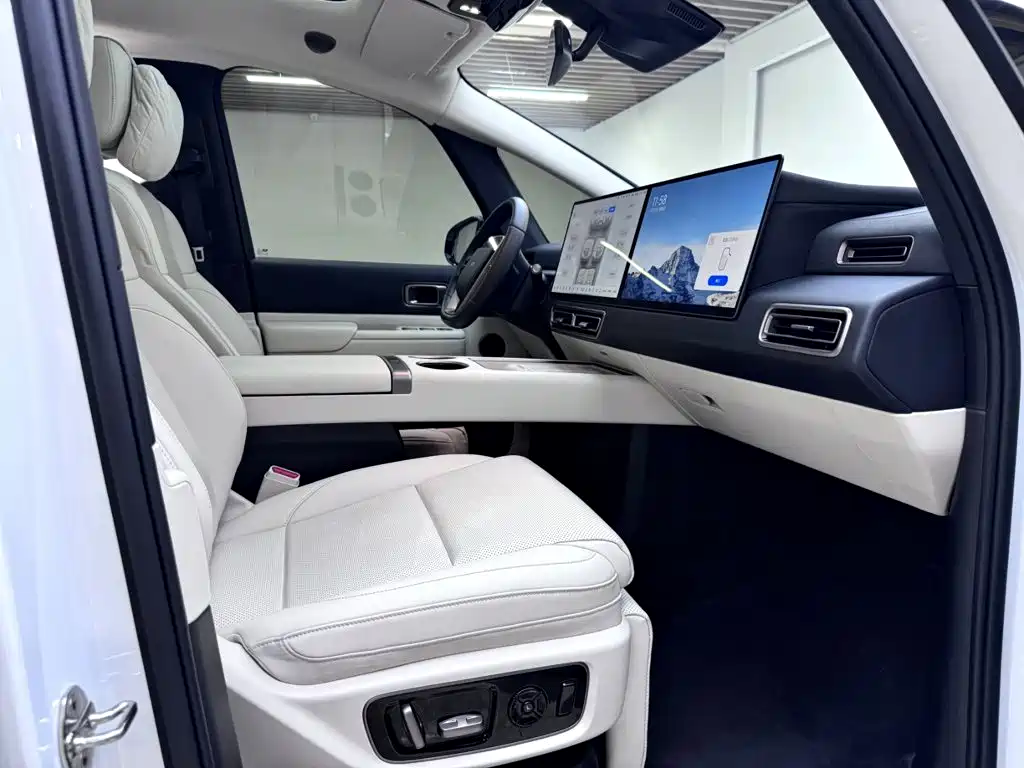 Li Auto Li MEGA — миниатюра 11