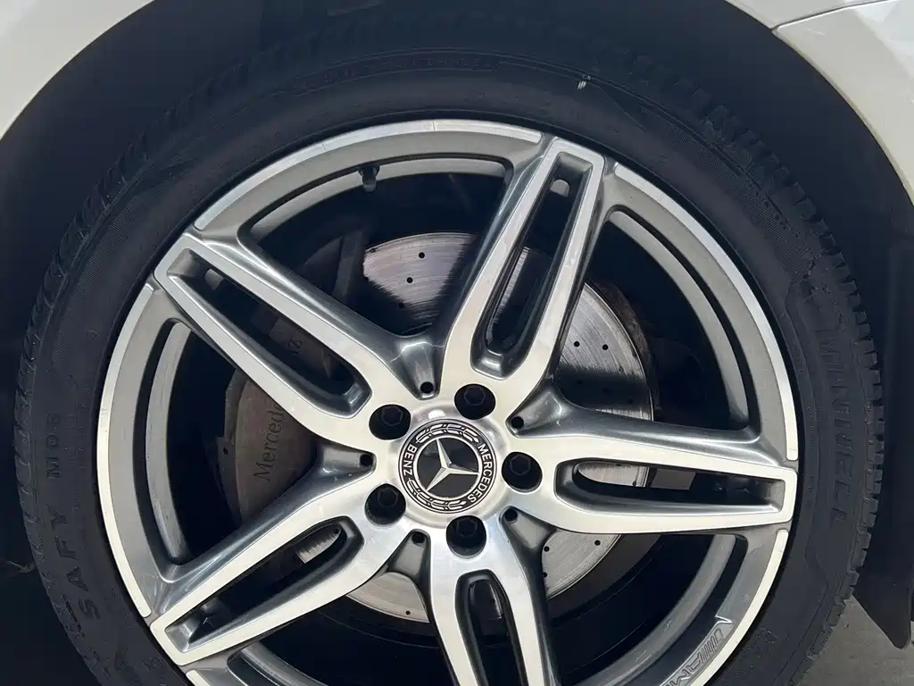 Mercedes-Benz E-Class (Import) — миниатюра 11