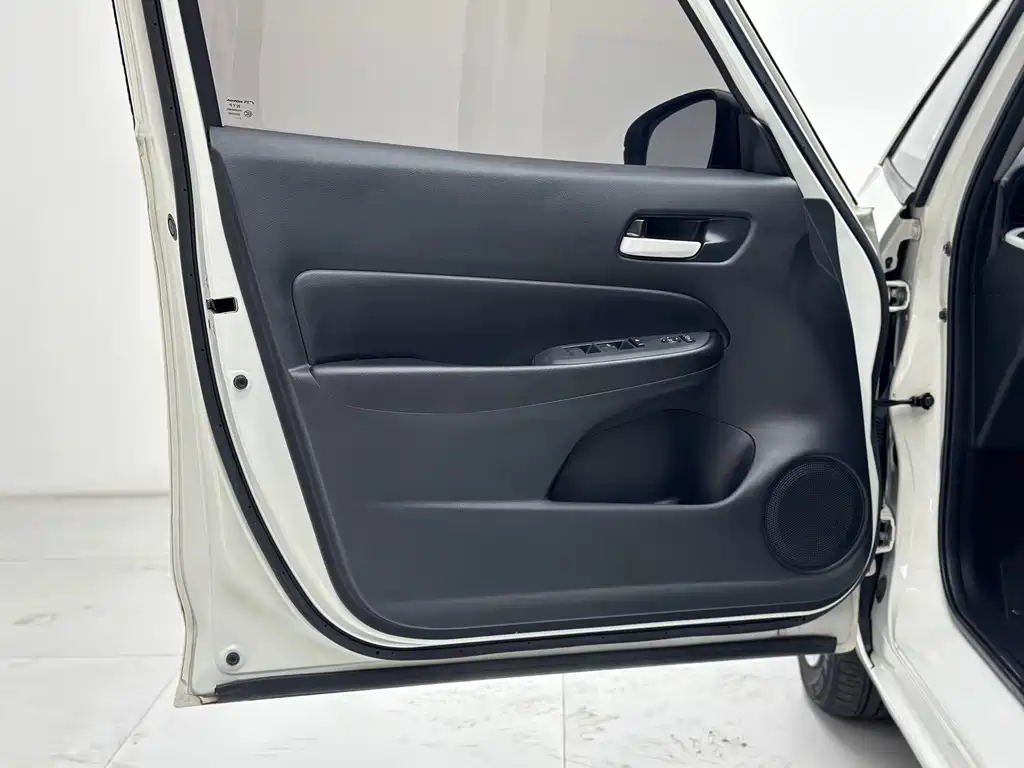 Honda Fit — миниатюра 22