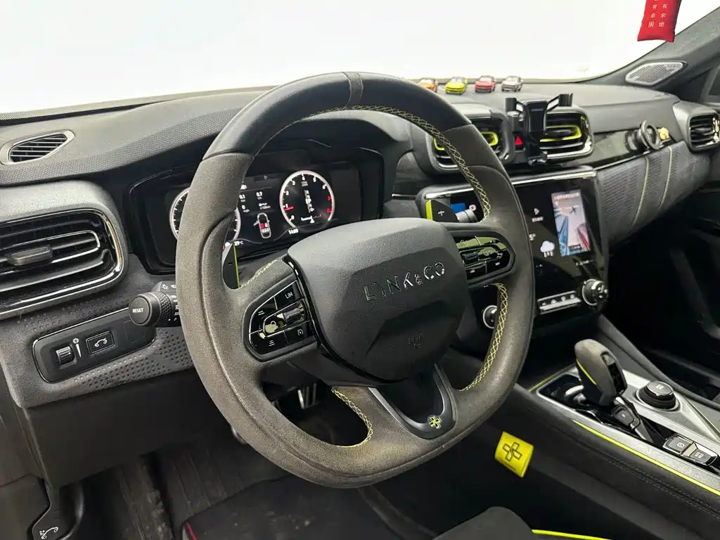 Lynk & Co 03 — миниатюра 13
