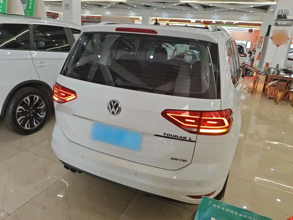 Volkswagen Touran — миниатюра 7