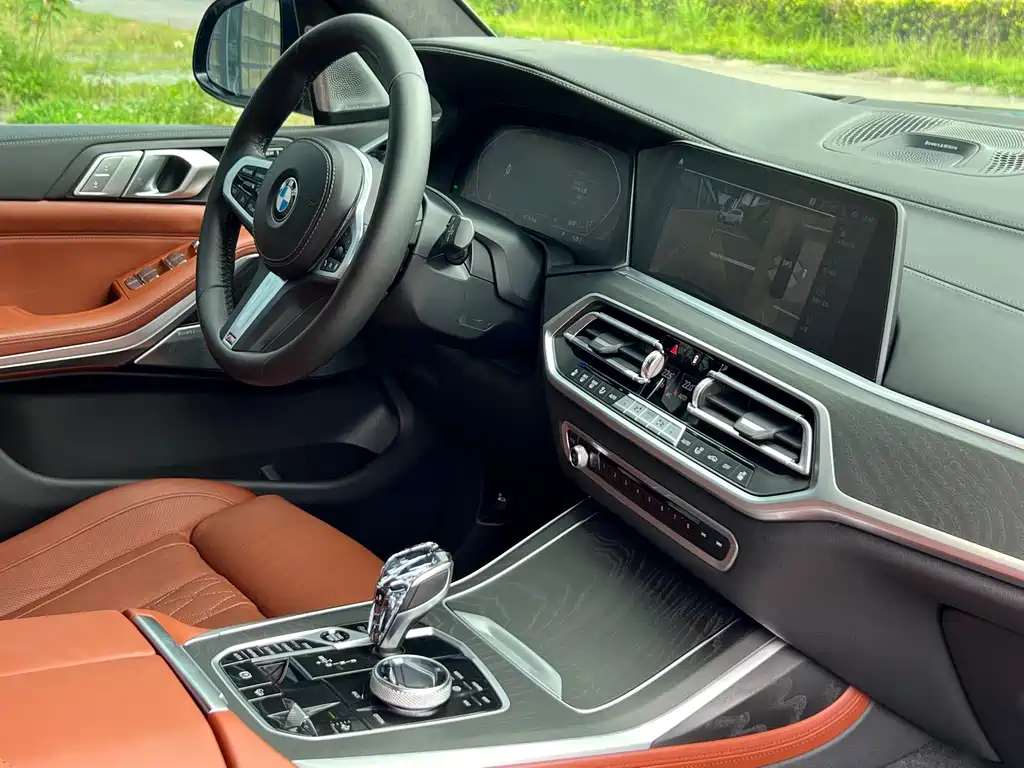 BMW X7 — миниатюра 9