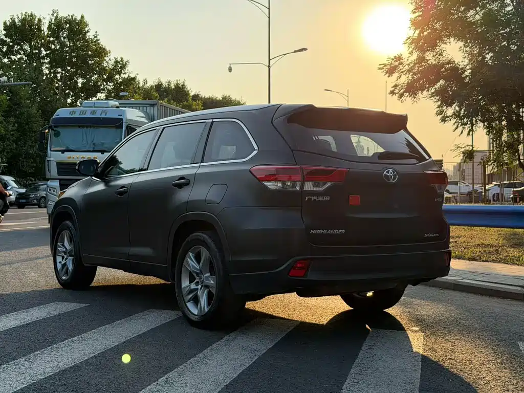 Toyota Highlander — миниатюра 4