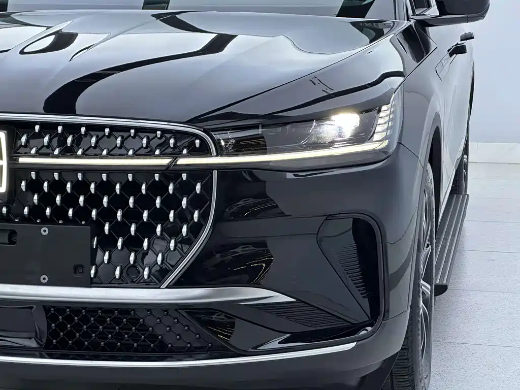 Lincoln Nautilus — миниатюра 3