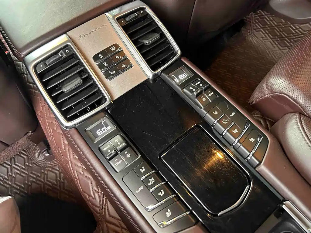 Porsche Panamera — миниатюра 16