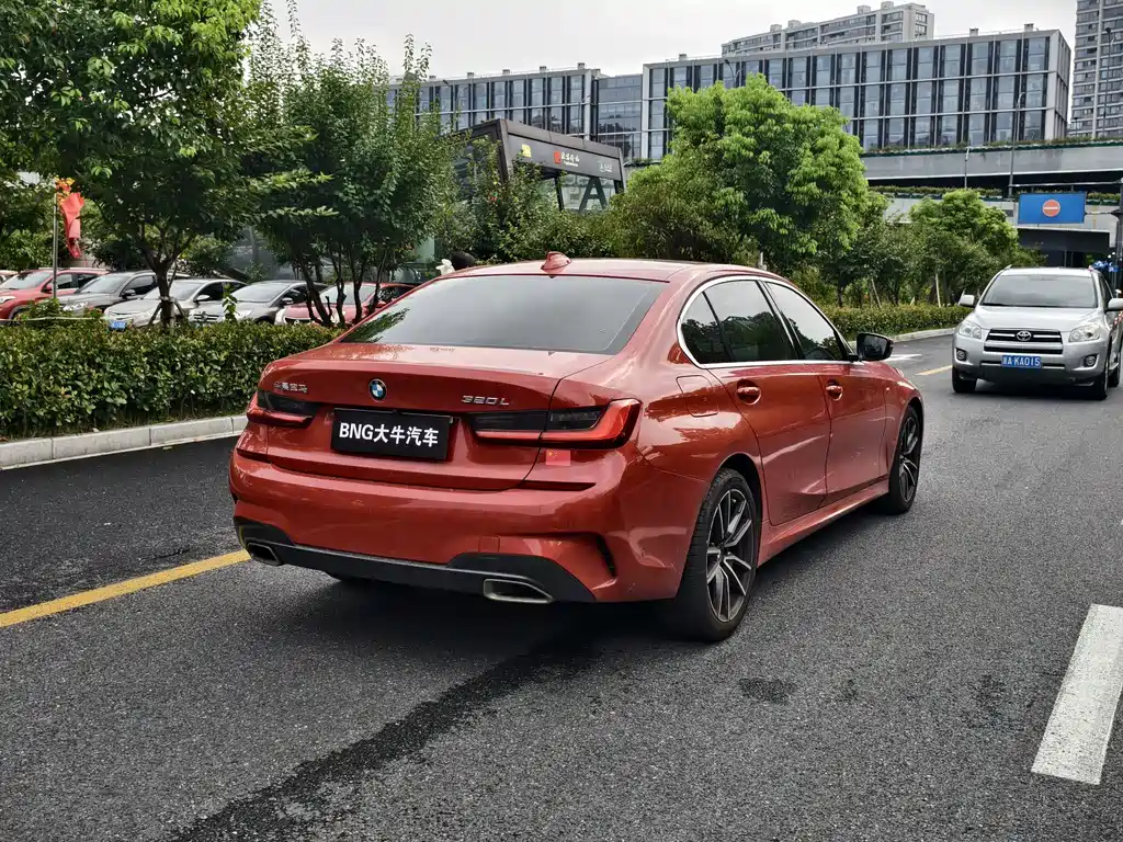 BMW 3 Series — миниатюра 4