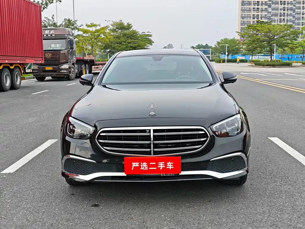 Mercedes-Benz E-Class — миниатюра 3
