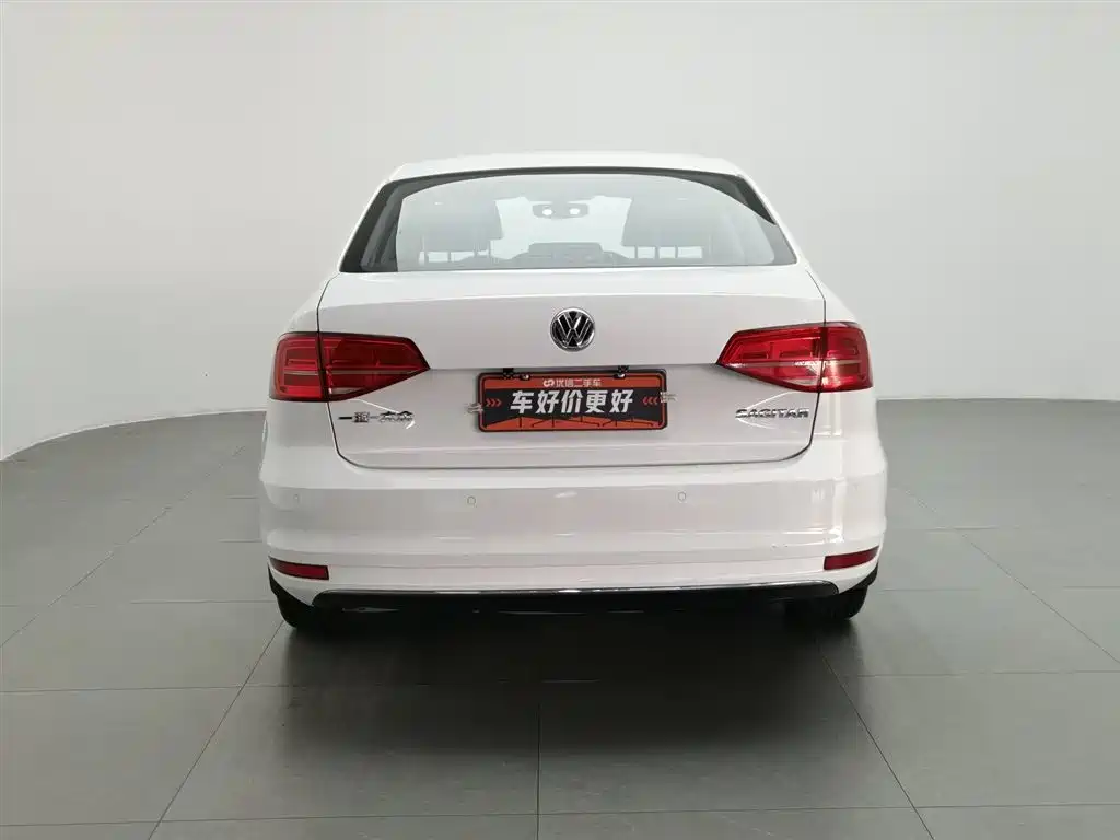 Volkswagen Sagitar 2018 1.6L AT Comfort