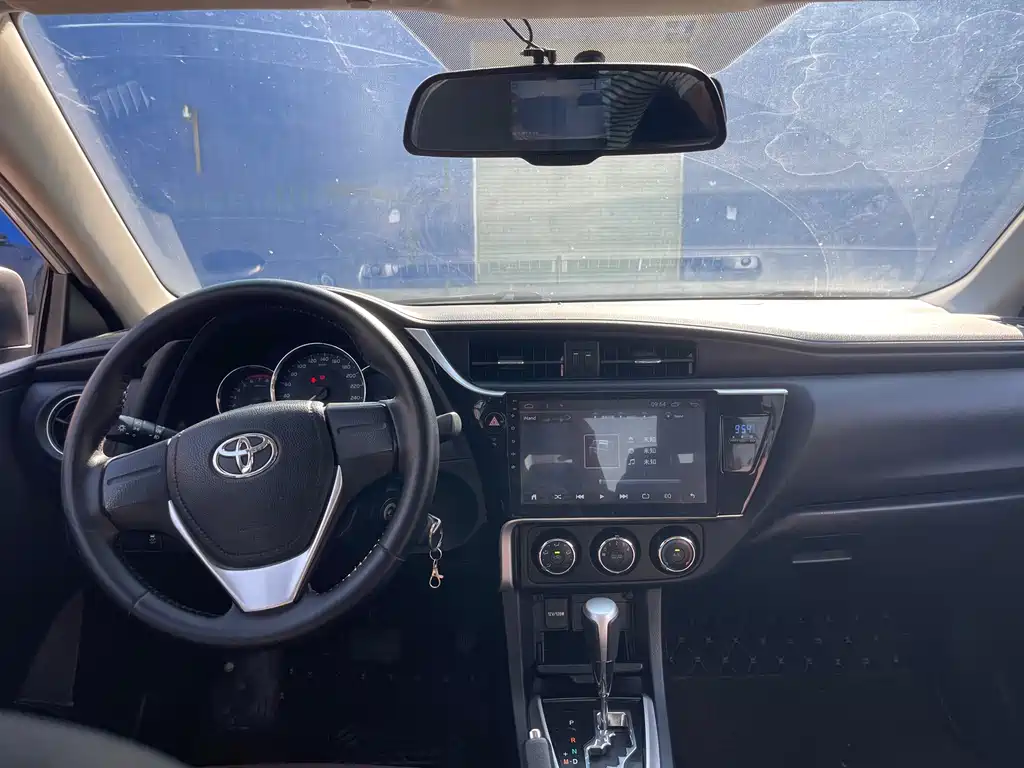 Toyota Corolla — миниатюра 8