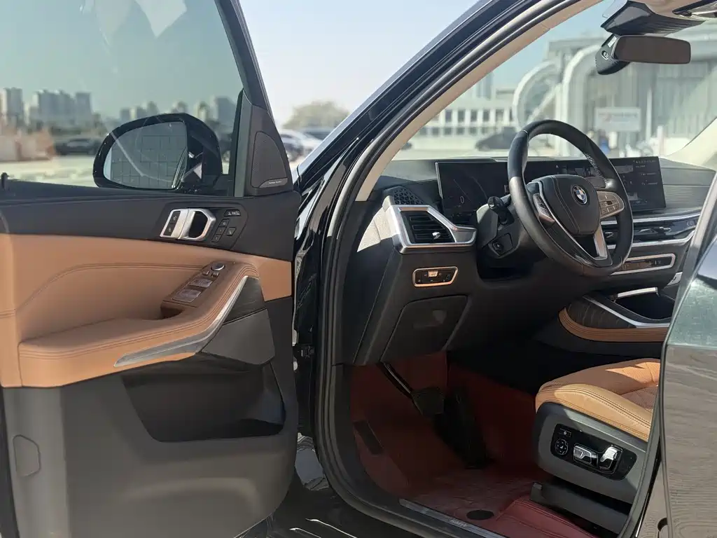 BMW X7 2023 xDrive40i Lead Luxury