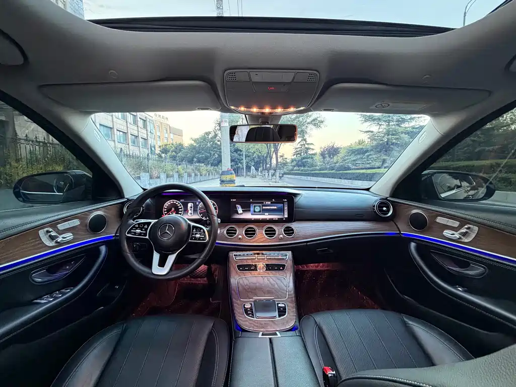 Mercedes-Benz E-Class — миниатюра 6