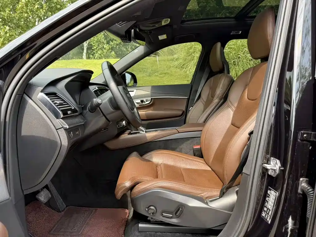 Volvo XC90 — миниатюра 15