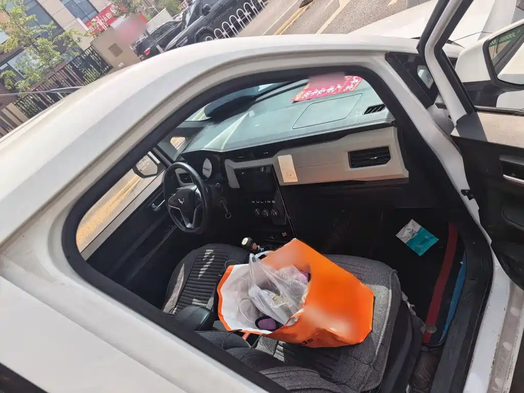 Wuling Hongguang PLUS — миниатюра 18