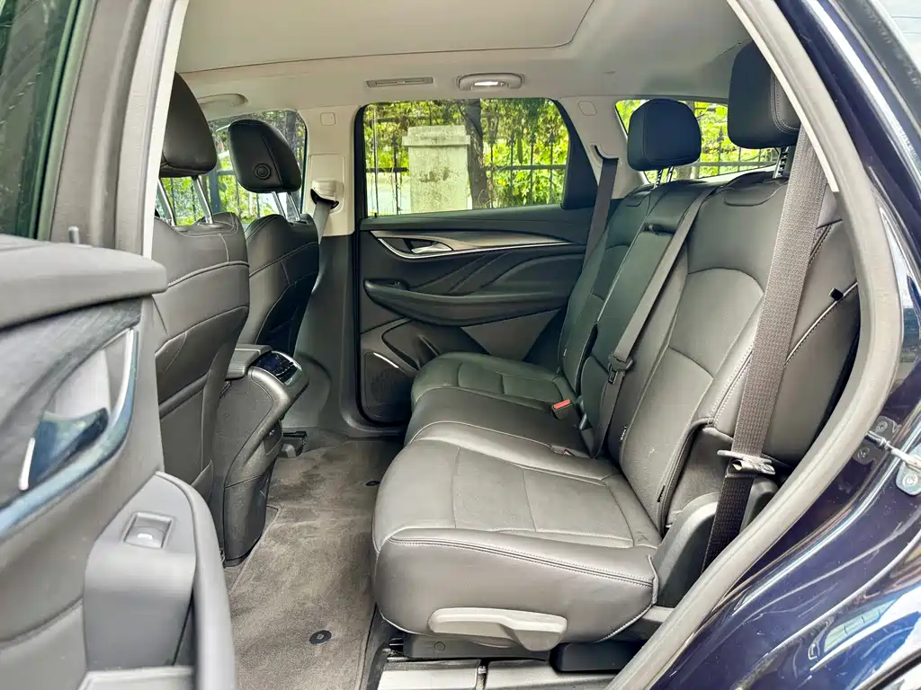 Buick Enclave — миниатюра 16