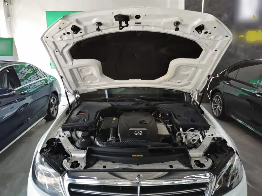 Mercedes-Benz E-Class — миниатюра 20