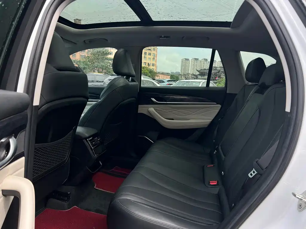 Geely Xingyue L — миниатюра 25