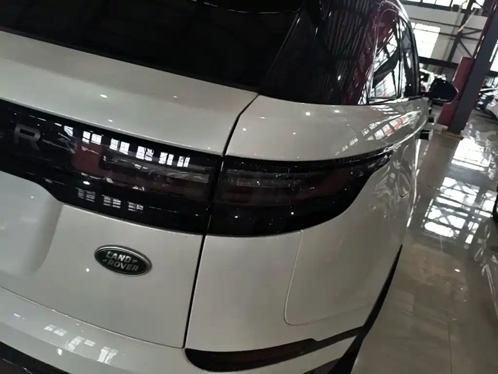 Land Rover Velar — миниатюра 8