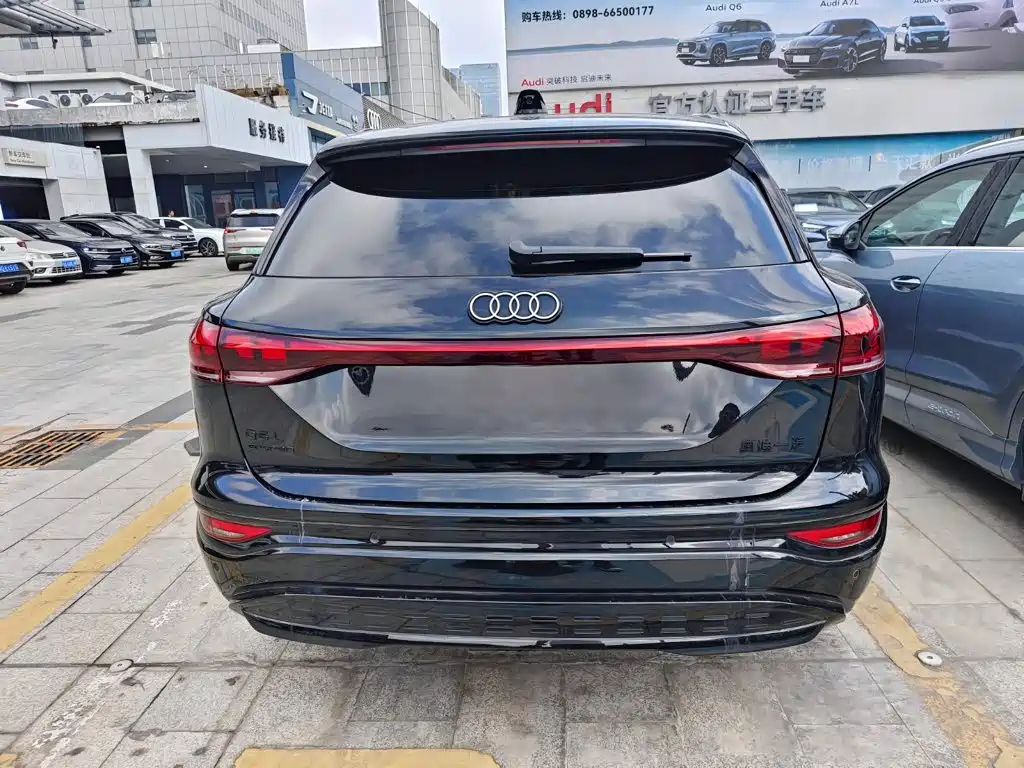 Audi Q6L e-tron — миниатюра 3