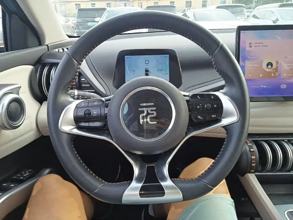 BYD Yuan Plus — миниатюра 11