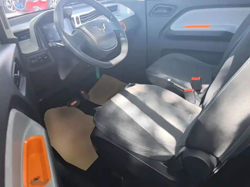 Wuling MINIEV — миниатюра 15