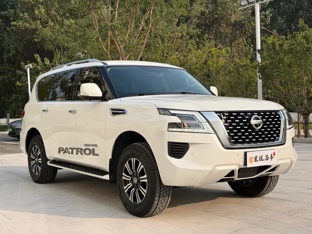 Nissan Patrol — миниатюра 3