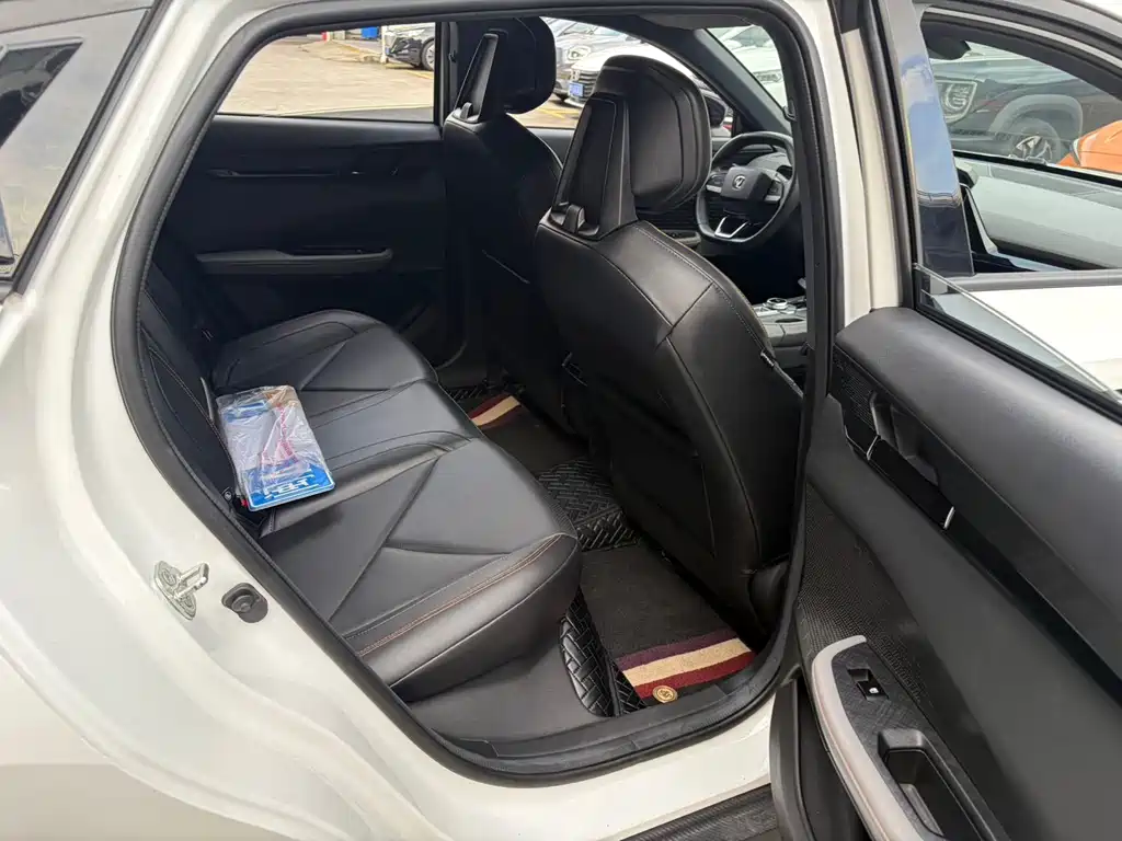 Changan UNI-V 2022 1.5T Luxury
