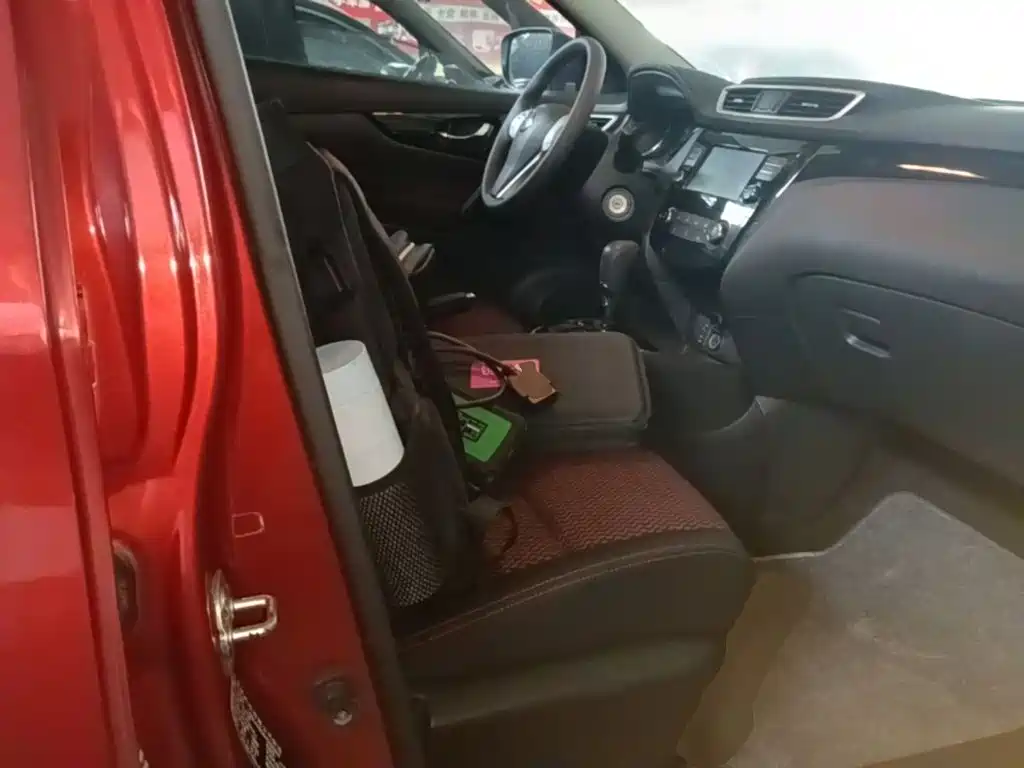 Nissan Qashqai — миниатюра 25