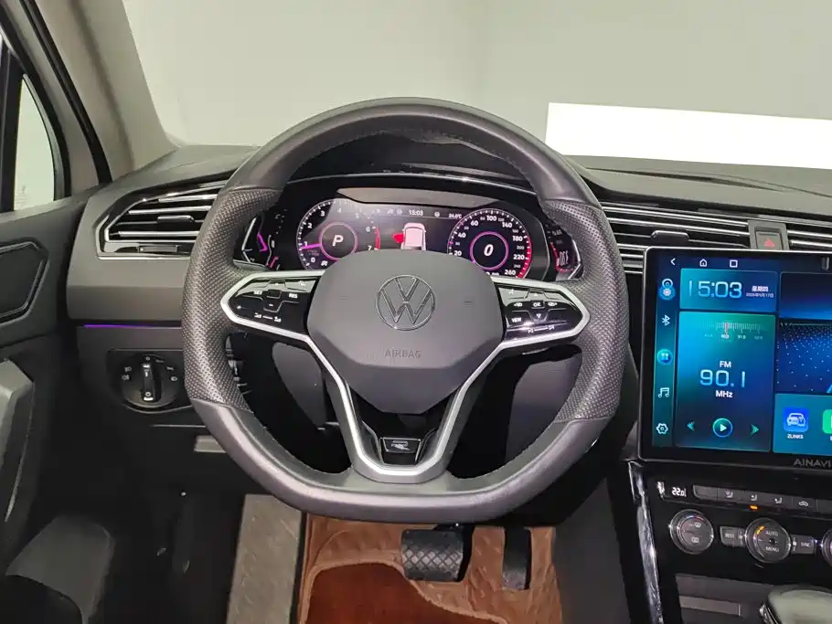 Volkswagen Tiguan L — миниатюра 15