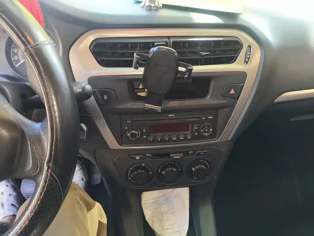 Peugeot 301 — миниатюра 14
