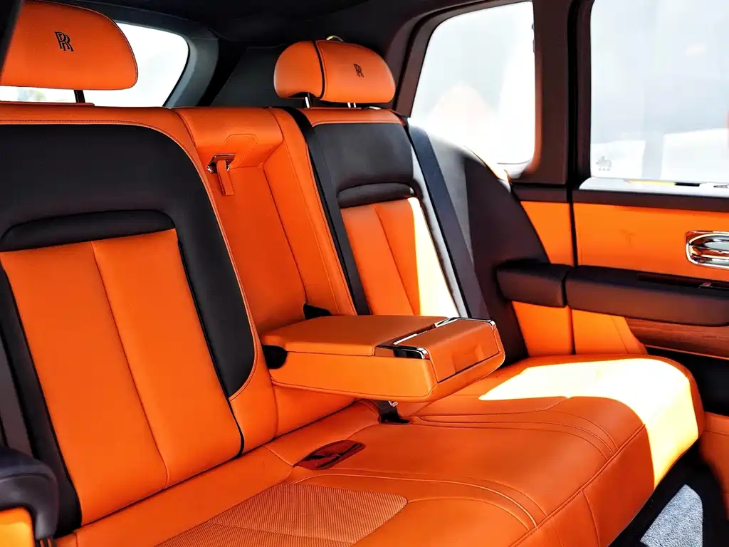 Rolls-Royce Cullinan — миниатюра 19