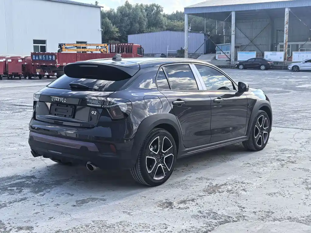 Lynk & Co 02 — миниатюра 9