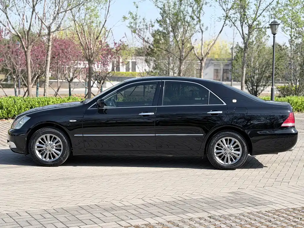 Toyota Crown 2009 2.5L Royal