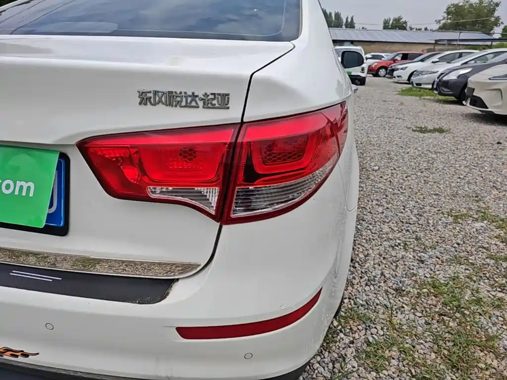Kia K2 — миниатюра 8