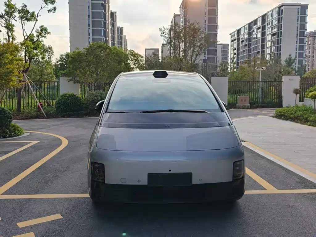 Li Auto Li MEGA — миниатюра 2