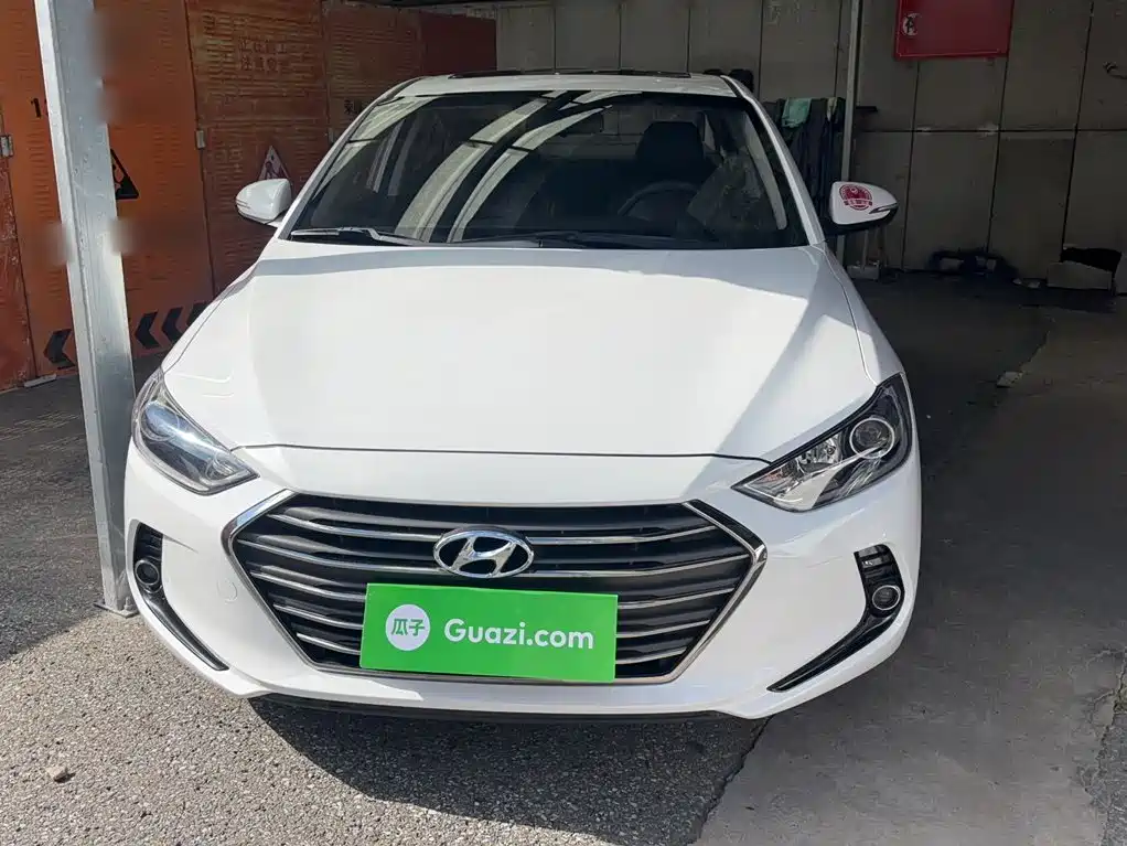 Hyundai Elantra — миниатюра 5