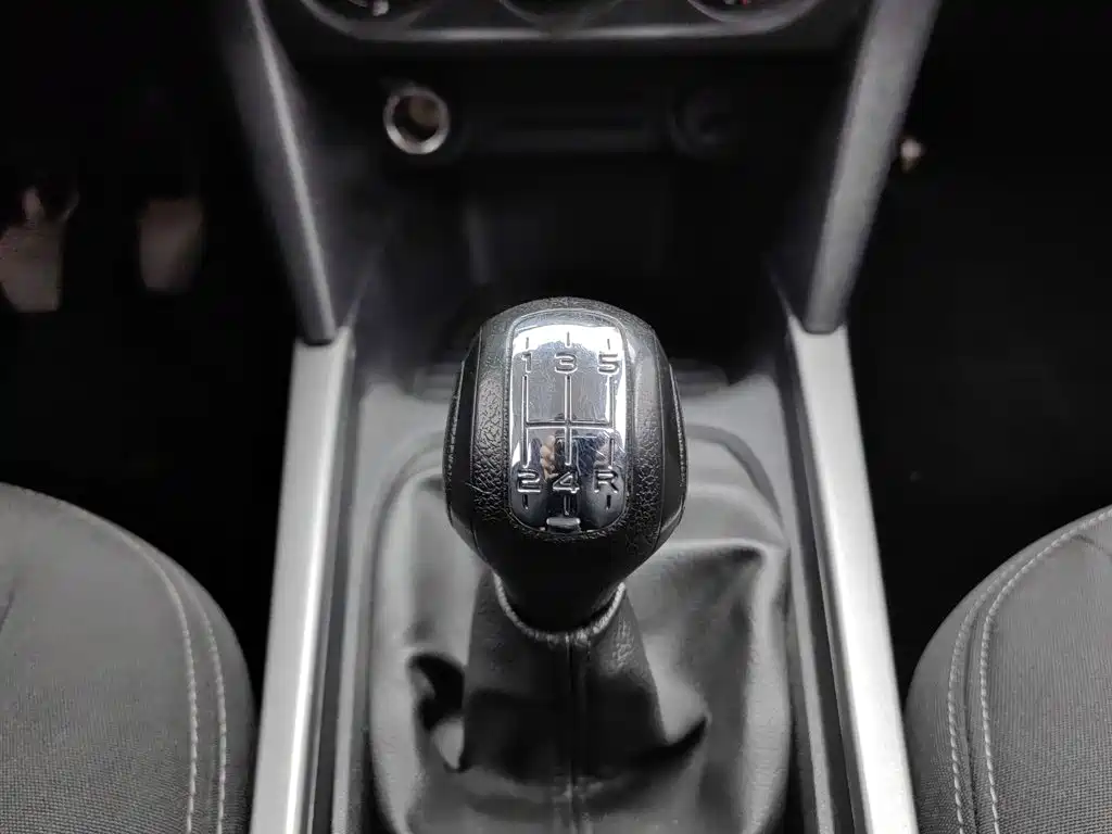 Citroen Elysee — миниатюра 13